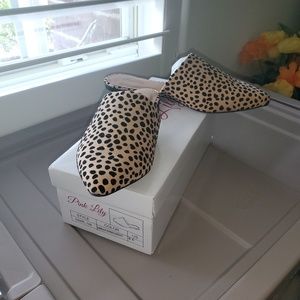 Pink Lily Women's Animal Print Mules